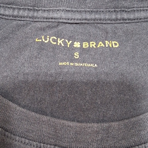 Lucky Brand VTG Mens Gray Charcol Short Sleeve Graphic T-Shirt‎ Size Small Logo - Picture 2 of 8